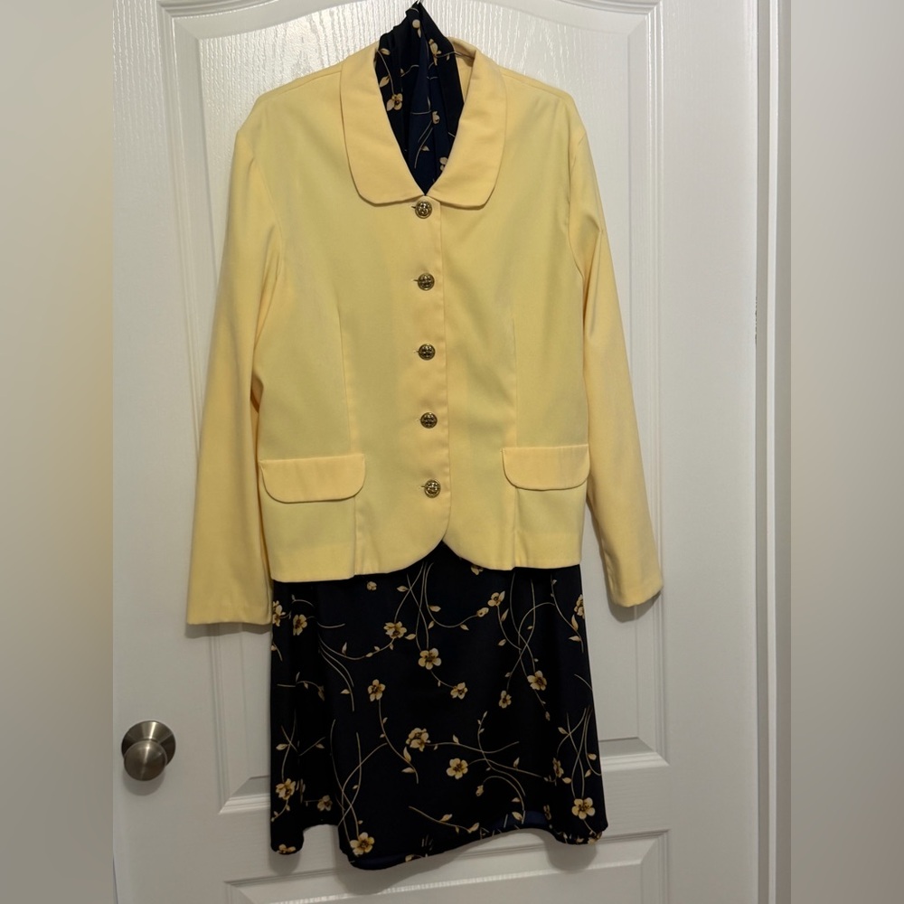 Elegant Yellow Jacket & Skirt Set, XL